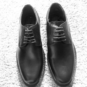 NWOT!! Men’s size 9 Perry Ellis dress shoes